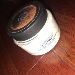The Body Shop - coconut exfoliation cream
